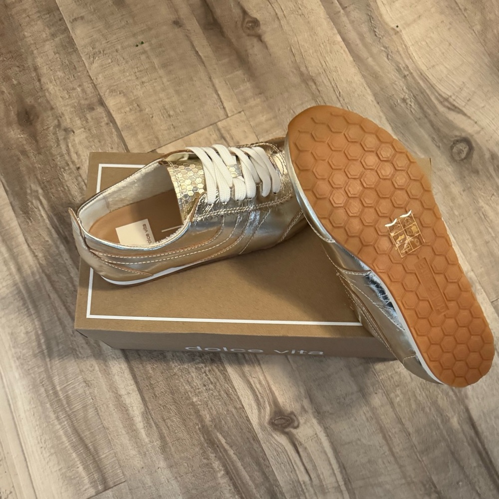 Women’s Dolce Vita Delany Light Gold Metallic Sneakers - Picture 4 of 6